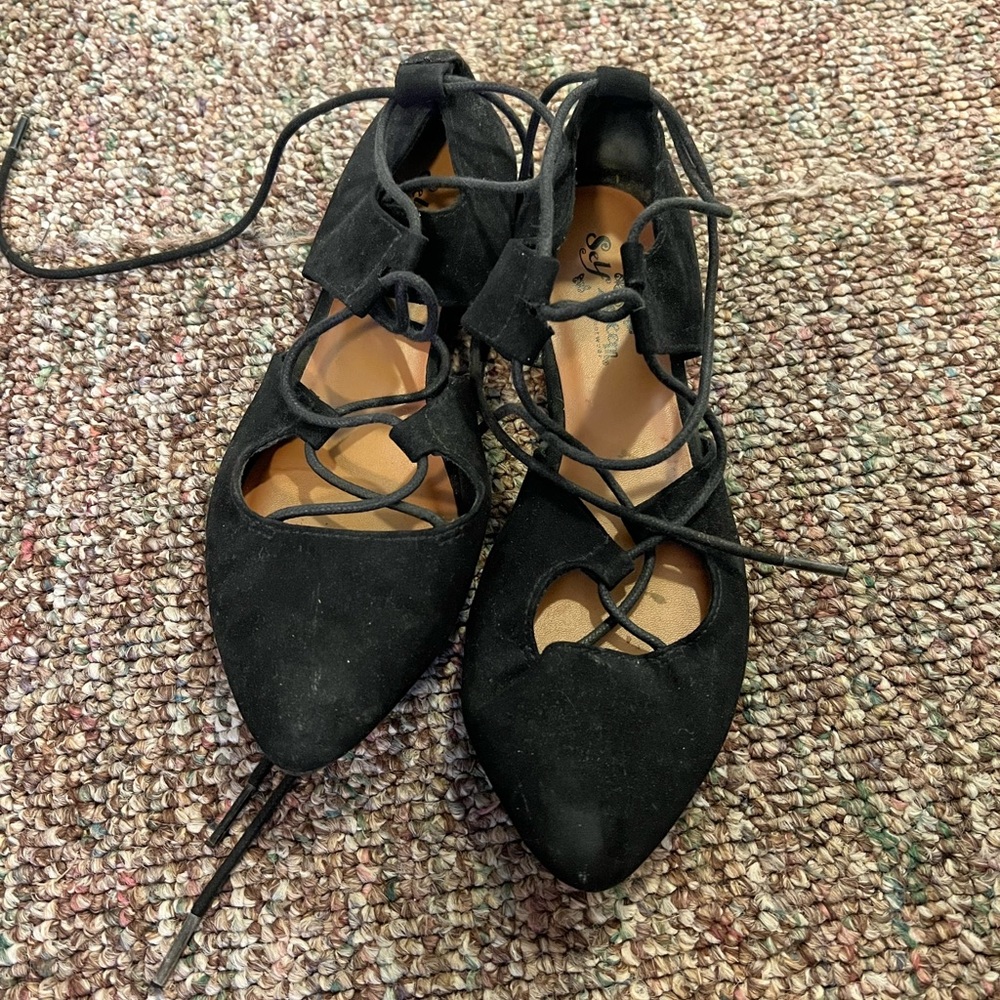 Women’s black strappy sandals size 7